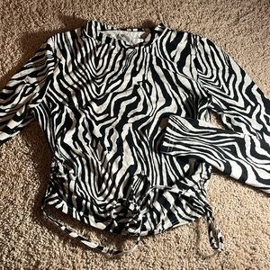 Long sleeve backless zebra print shirt